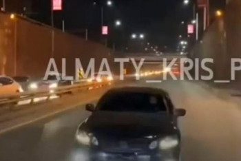 Ехал задним ходом по Алматы: водителя наказали