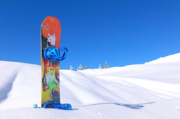 Фотография к новости: Юные сноубордисты из Риддера собирают деньги на соревнования в Сети