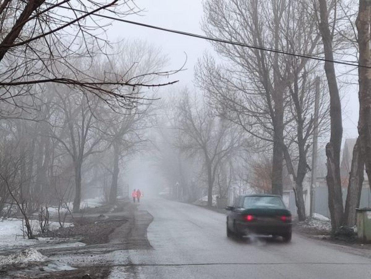 Штормовое предупреждение объявили в Нур-Султане и 10 областях Казахстана