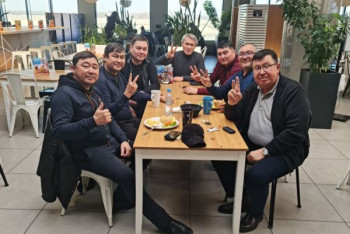 Фотография к новости: "Все под контролем, эмоции положительные". Застрявшие в Украине казахстанцы готовятся вылететь на родину