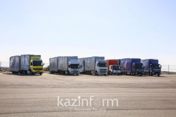 Фотография к новости: МИД РК помог казахстанским дальнобойщикам вернуться на родину из Украины