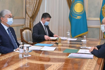 Токаев дал ряд поручений главе Нацбанка