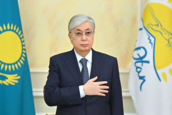 Фотография к новости: Апатичные функционеры, выборы акимов, война в Украине. О чём говорили на съезде "Аманат"