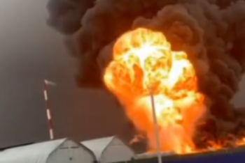 Крупный пожар произошёл в вахтовом поселке Тенгиз