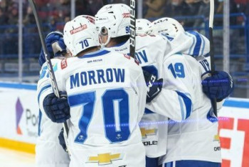 "Барыс" сенсационно обыграл "Магнитку" на старте плей-офф КХЛ