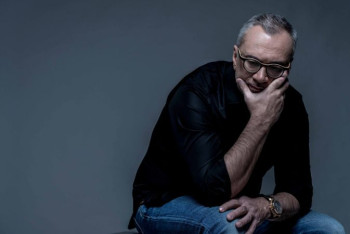 Фотография к новости: Константин Меладзе прячется от взрывов в подвале в Киеве