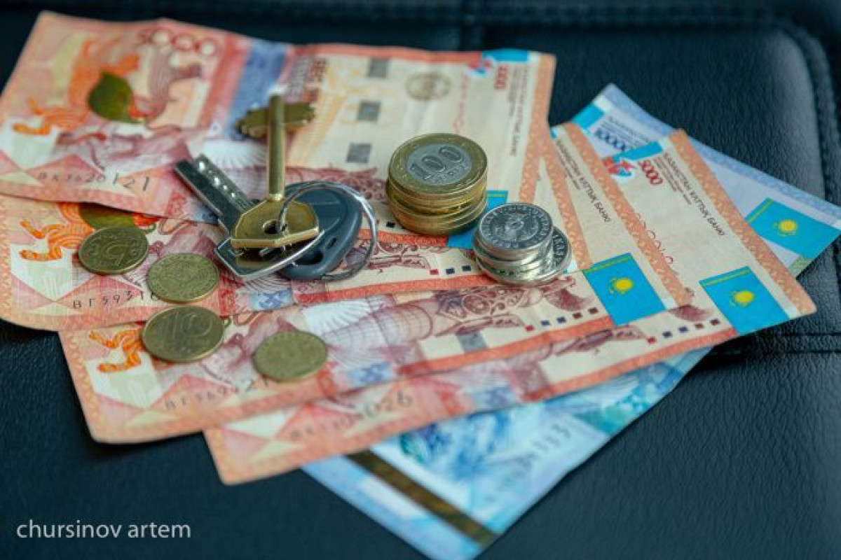 Отменить обещанную казахстанцам компенсацию депозитов предлагает депутат