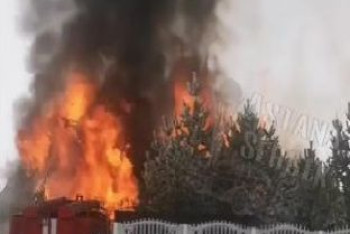 Фотография к новости: Зона отдыха "Чистые пруды" горит близ Нур-Султана