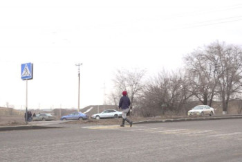 Фотография к новости: Жуткое ДТП в Алматинской области: сельчане требуют построить им мост через дорогу