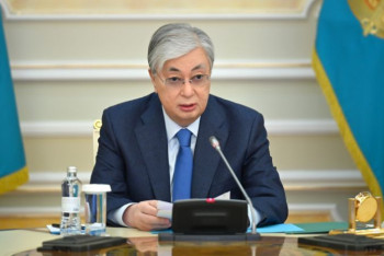 Фотография к новости: Токаев поручил ужесточить наказание за антигуманное отношение к задержанным и заключённым