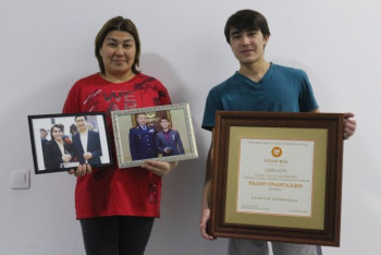 Фотография к новости: "Если нас выселят, нам некуда идти". Как живёт парень, спасший жизнь ребенку в Нур-Султане