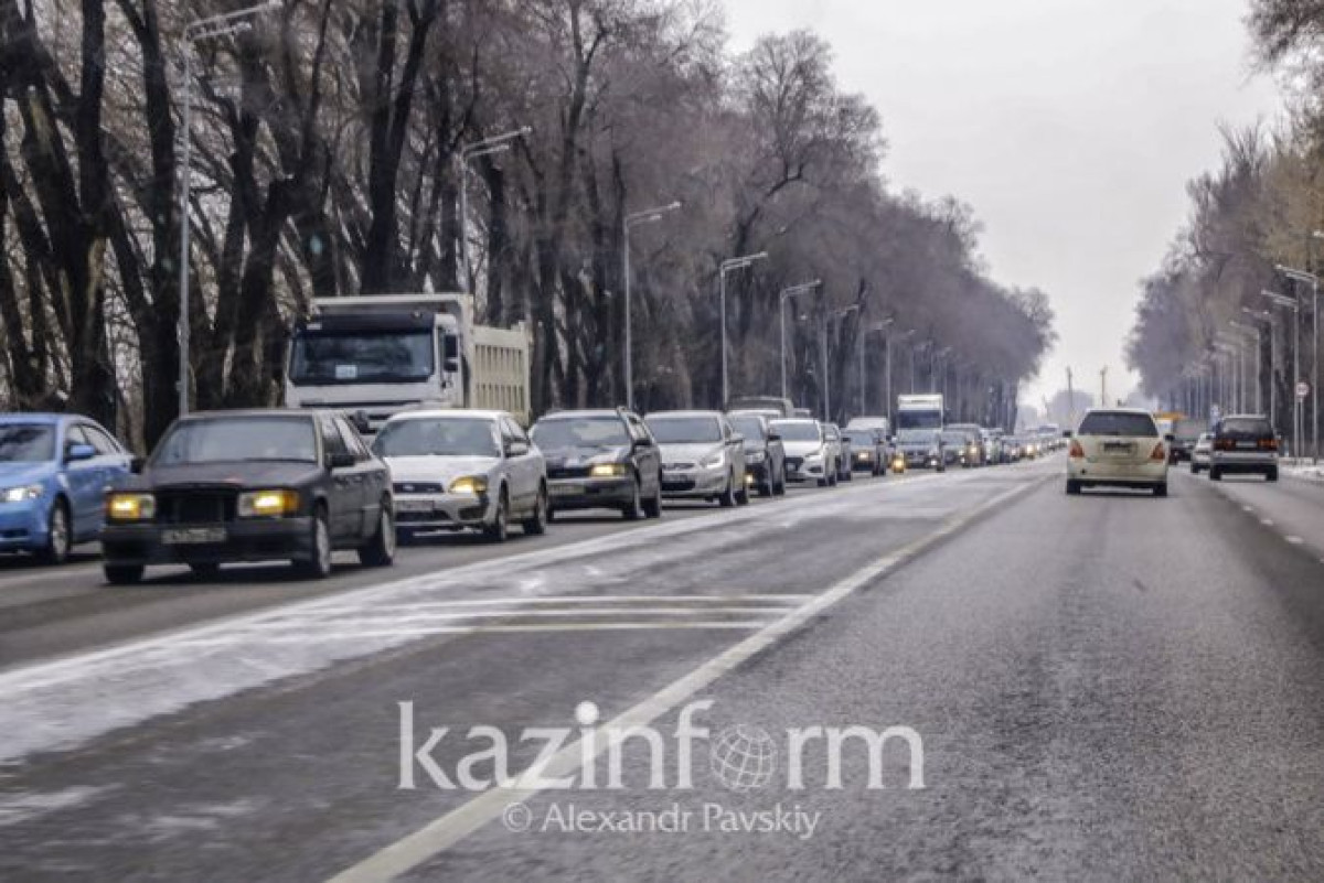 Из-за промывки канализации движение по некоторым улицам будет затруднено в Алматы