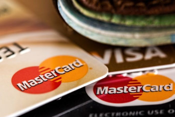 Фотография к новости: Mastercard и Visa приостанавливают операции в России