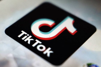 Фотография к новости: TikTok приостанавливает прямые эфиры и публикацию контента в России из-за закона о фейках