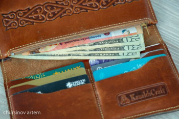 Фотография к новости: Торги по доллару на KASE девятого марта перенесли