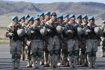 Фотография к новости: Предпринимателям не из чего шить форму для военных и школьников из-за курса тенге к доллару