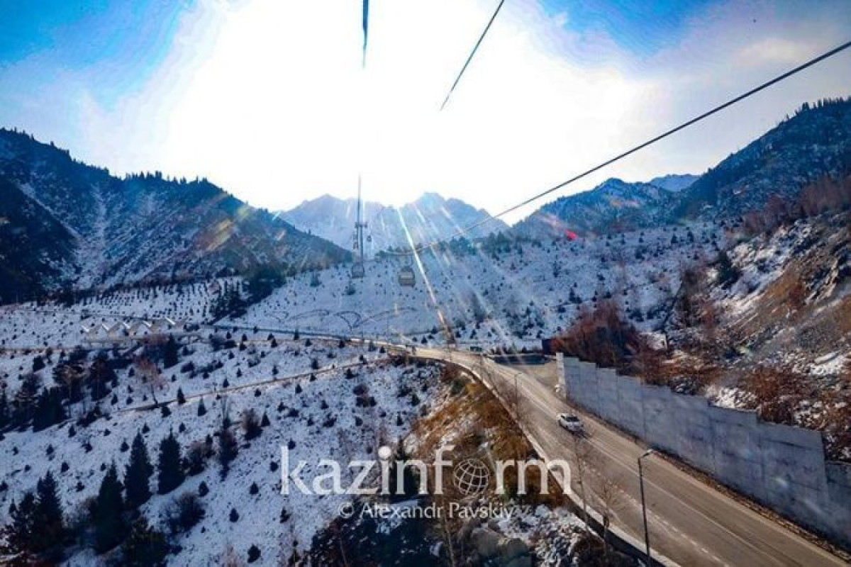 Из-за возможного схода лавин временно закрыли дорогу на Шымбулак