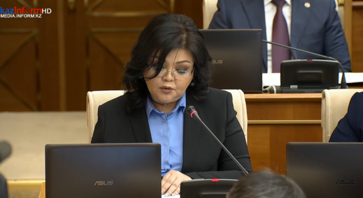 Айман Умарова: "Только президент своими решительными действиями остановил хаос и сохранил государство"