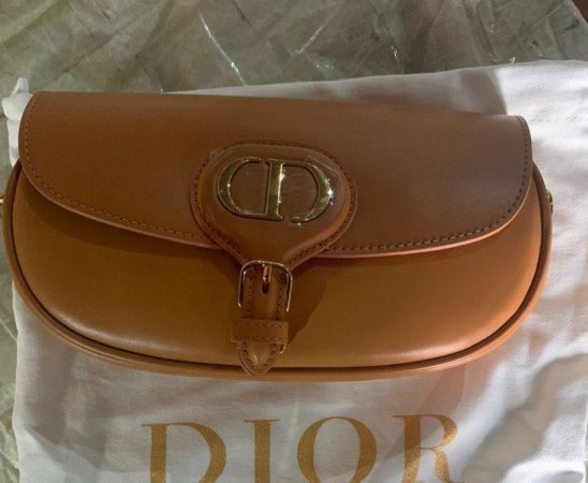 Поддельные сумки Dior и куртки Gucci из Кыргызстана задержали в РК
