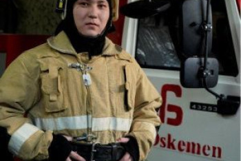 Фотография к новости: Спасатели Абай Кунанбаев, Жамбыл Жабаев и Токтар Аубакиров работают в МЧС РК