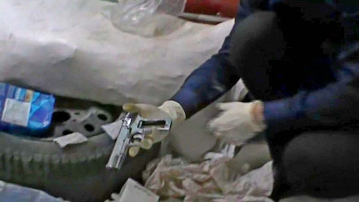 Житель Усть-Каменогорска хранил у себя в гараже оружейный арсенал