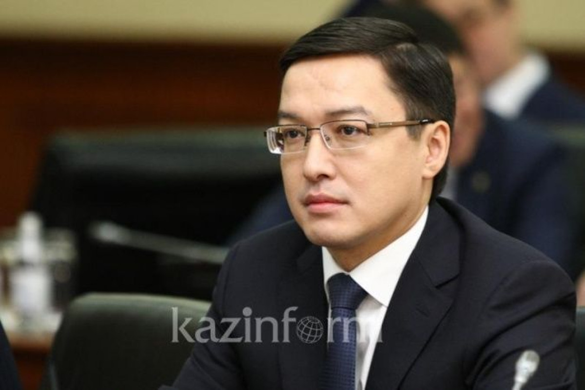 Акишев освобожден от должности помощника Назарбаева