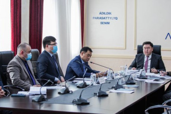 Фотография к новости: Руководители госорганов должны проверять проекты на коррупционные риски — Антикор