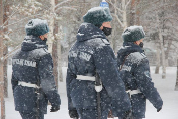 Фотография к новости: Грабителей и мошенника задержали гвардейцы за один день в Павлодаре
