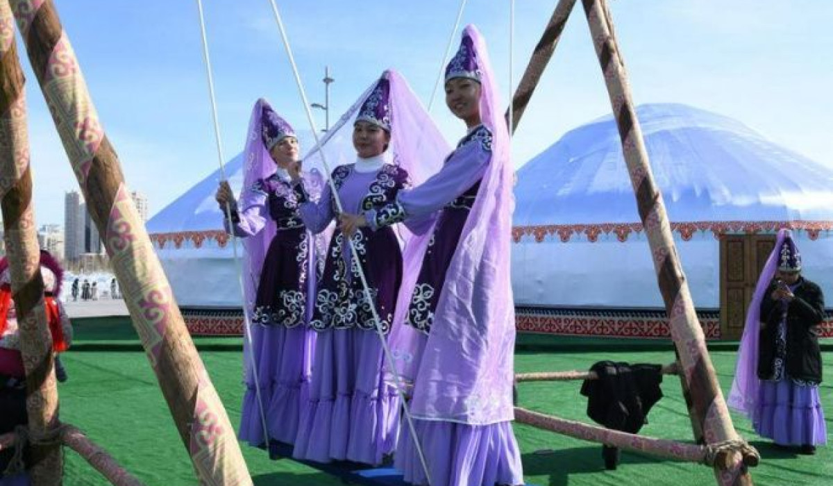 Яндекс порно-гифтерге толы.