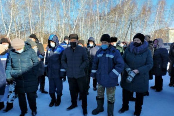 Фотография к новости: "Пусть продадут тому, кому не плевать". Работники Айдабульского спиртзавода вновь бьют тревогу