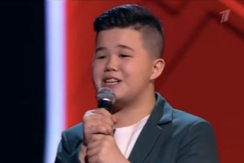 Фотография к новости: Казахстанец успешно прошел слепые прослушивания на шоу "Голос. Дети"