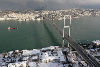 Фотография к новости: Власти Турции сообщили, что в Босфоре была обезврежена мина старого образца