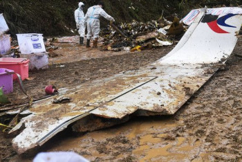 Фотография к новости: В Китае признали погибшими всех пассажиров потерпевшего крушение Boeing 737