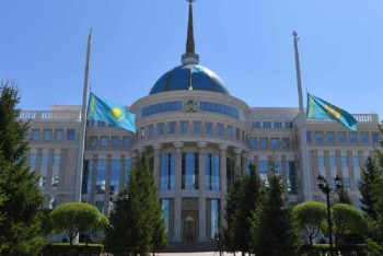 Фотография к новости: Столичная второклассница поблагодарила Президента за строительство школы