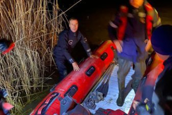 Фотография к новости: В Алматинской области перевернулась лодка с рыбаками, два человека утонули