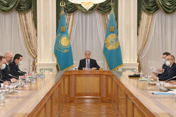 Фотография к новости: "Геополитическая неопределённость оказывает серьёзное давление на нашу экономику" — Токаев