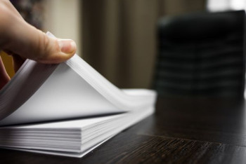 Фотография к новости: "Кому война, а кому мать родна". Как в Казахстане отреагировали на подорожание бумаги