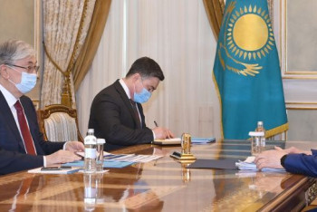 Фотография к новости: Токаеву рассказали о механизмах по возврату капитала из-за рубежа