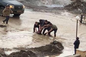 Фотография к новости: Паводки в Актобе: стали известны подробности происшествия с девочкой