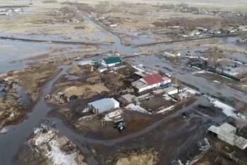 Фотография к новости: Дом многодетной семьи стал аварийным после паводка в Павлодарской области