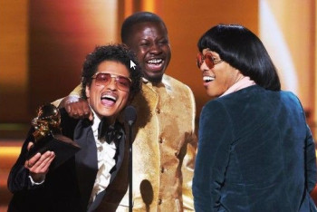 Фотография к новости: Объявлен обладатель Grammy в номинации "Песня года"