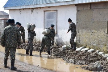 Фотография к новости: Паводки в Казахстане: подтоплены 185 жилых и 78 дачных домов - МЧС