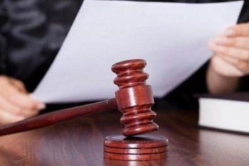 Фотография к новости: Сотрудник Управления социального благосостояния Алматы брал взятки за подписание документов