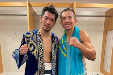 Фотография к новости: Головкин вернул Мурате выигранный чемпионский пояс