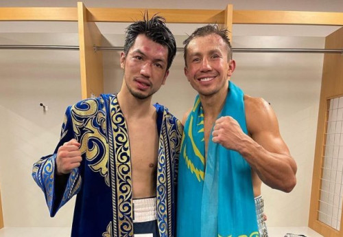 Фотография к новости: Головкин вернул Мурате выигранный чемпионский пояс