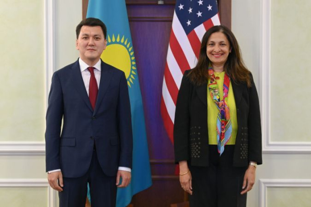 Ерлан Карин рассказал заместителю госсекретаря США о политреформах в Казахстане