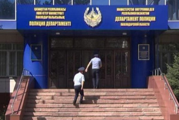 Фотография к новости: Служебные документы в туалете: адвокат требует наказать полицейских в Павлодаре