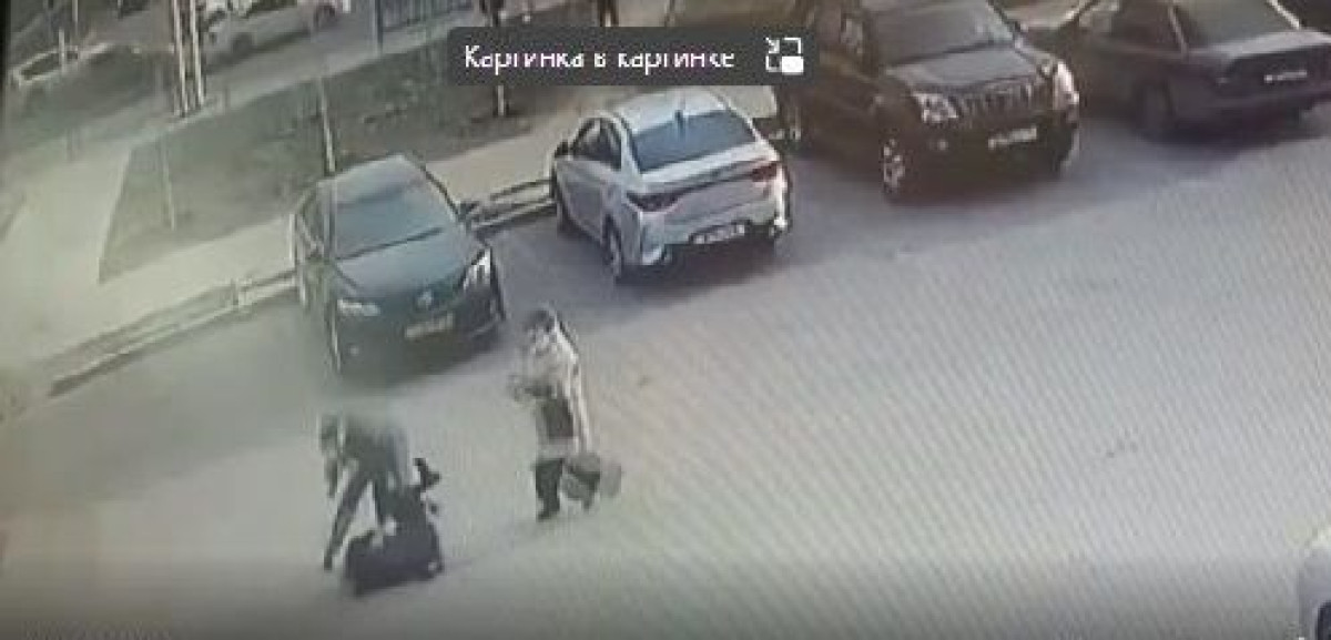 Мужчина избил бывшую жену на улице в Нур-Султане