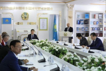 Фотография к новости: Карин поручил ответственно подойти к проведению мероприятий, приуроченных к 30-летию госсимволов