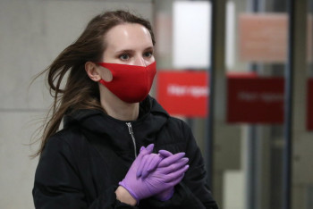 Фотография к новости: Болезнь возникает при длительном ношении маски